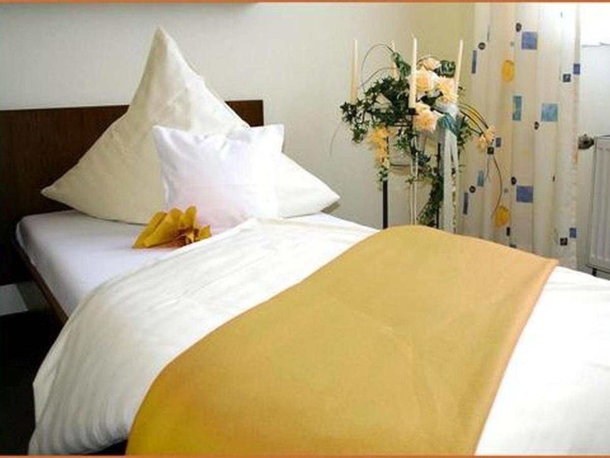 Hotel Zur Krone Ronneburg  Kültér fotó